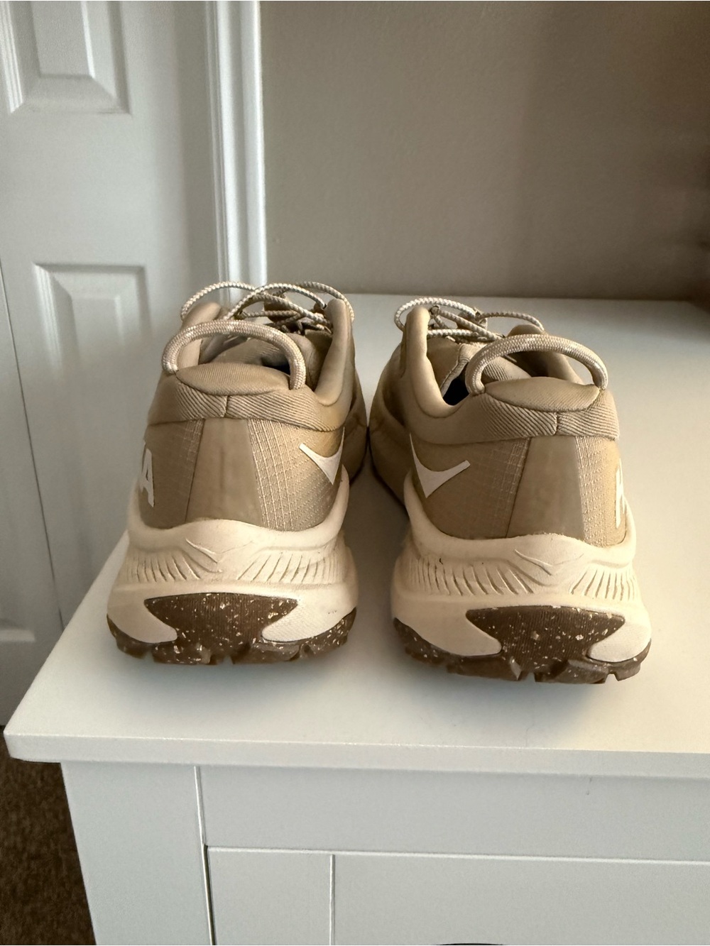 Hoka Transports - Picture 5 of 7